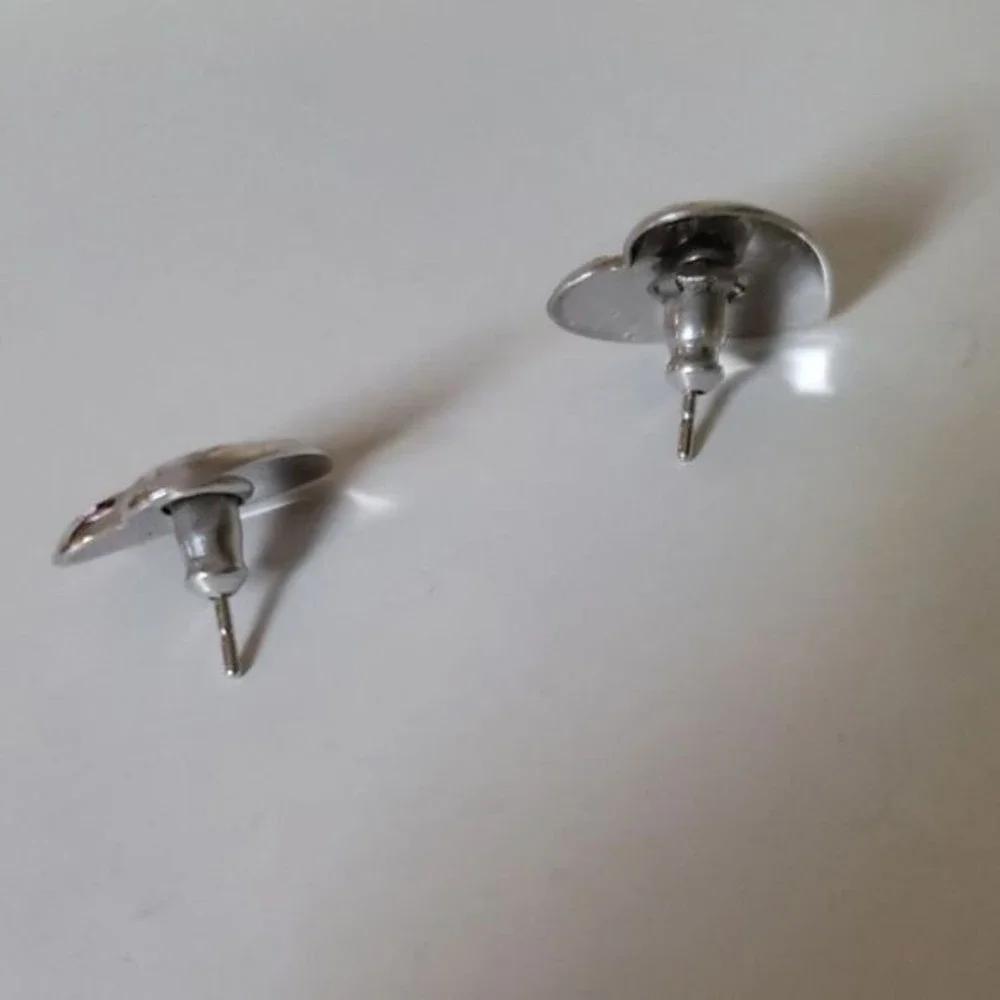 ๐ฉถ Vintage Beau B Heart Stud Earrings .925 Sterling Silver Beaucraft NWOT - Picture 4 of 7